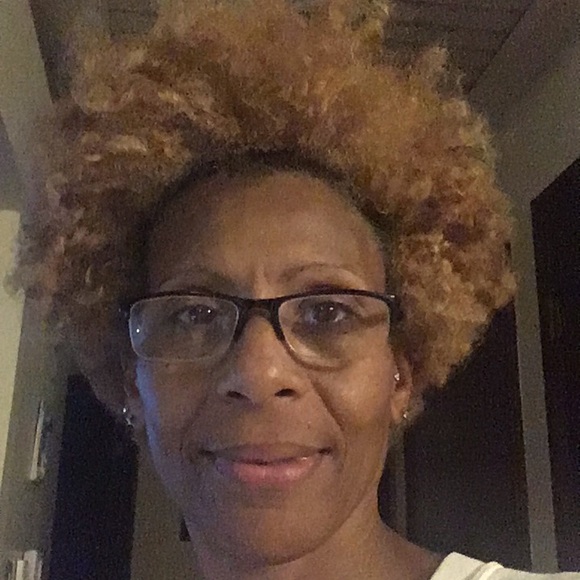 Meet your Posher, Kim - Picture 1 of 1